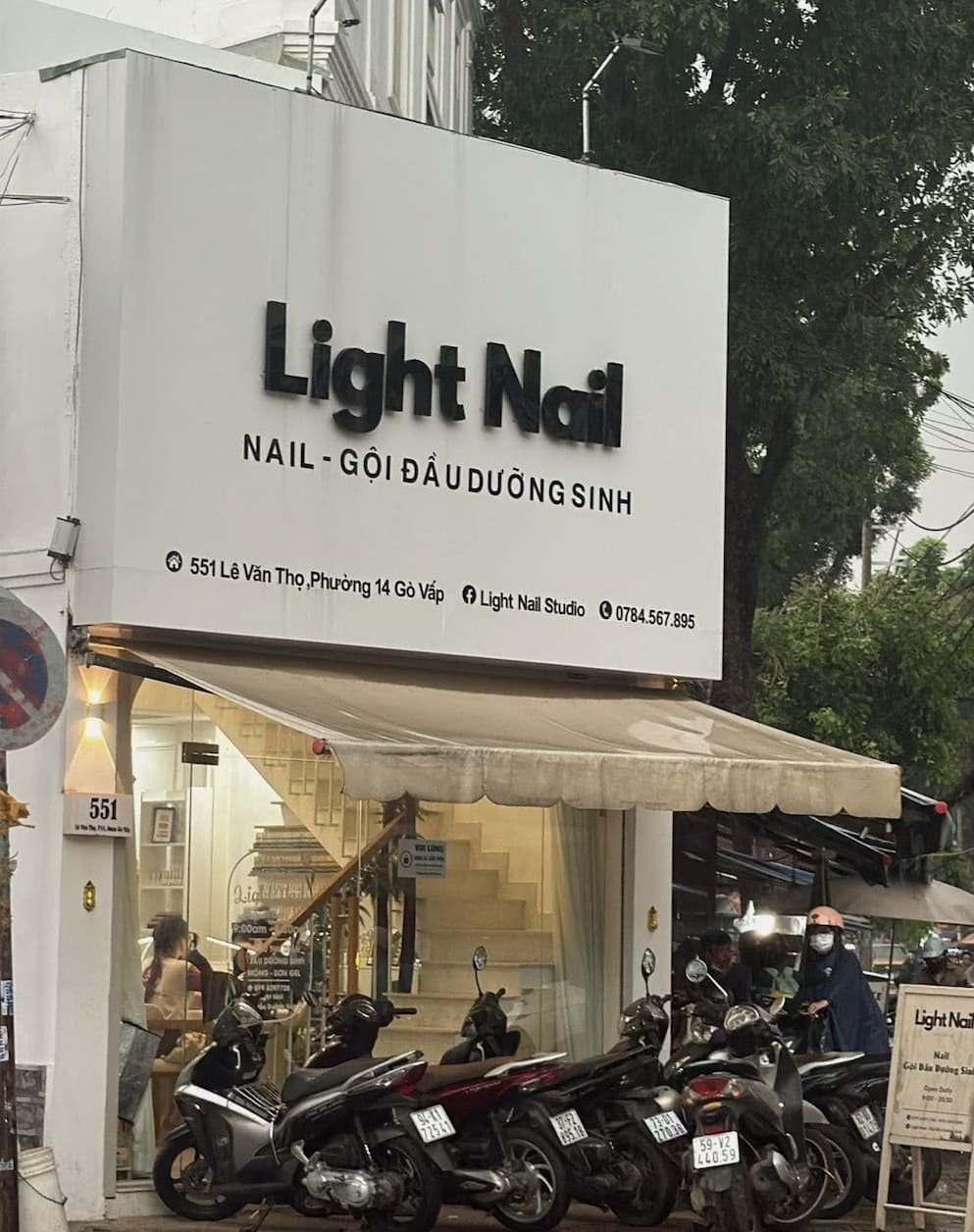 Light Nail