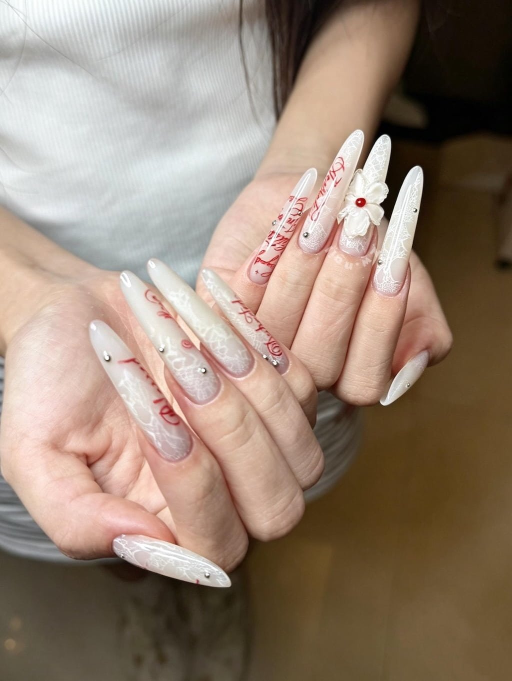 August Nails White Lace Romance