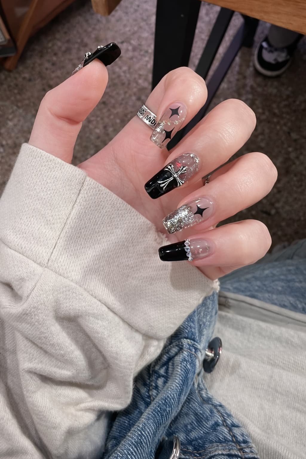 Black Silver Cross Y2K Nail