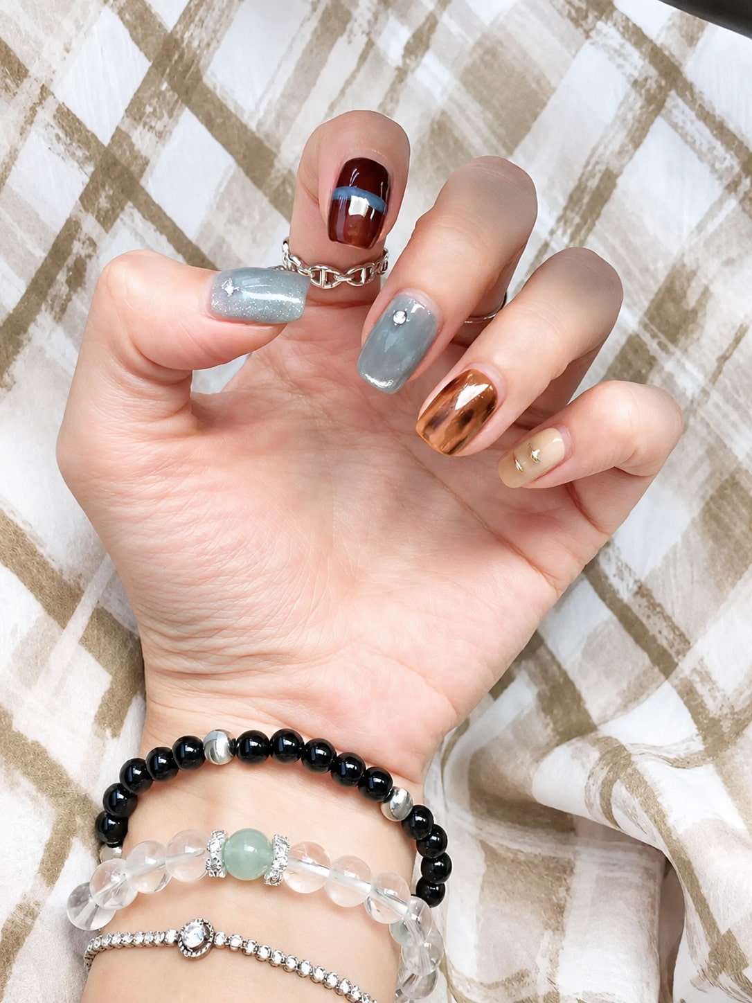 Gray Blue and Bronze Chrome Fall Nail Design for a Chic Look