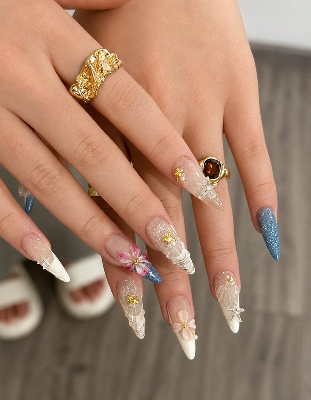 Ocean Shell Beachy Nail Art