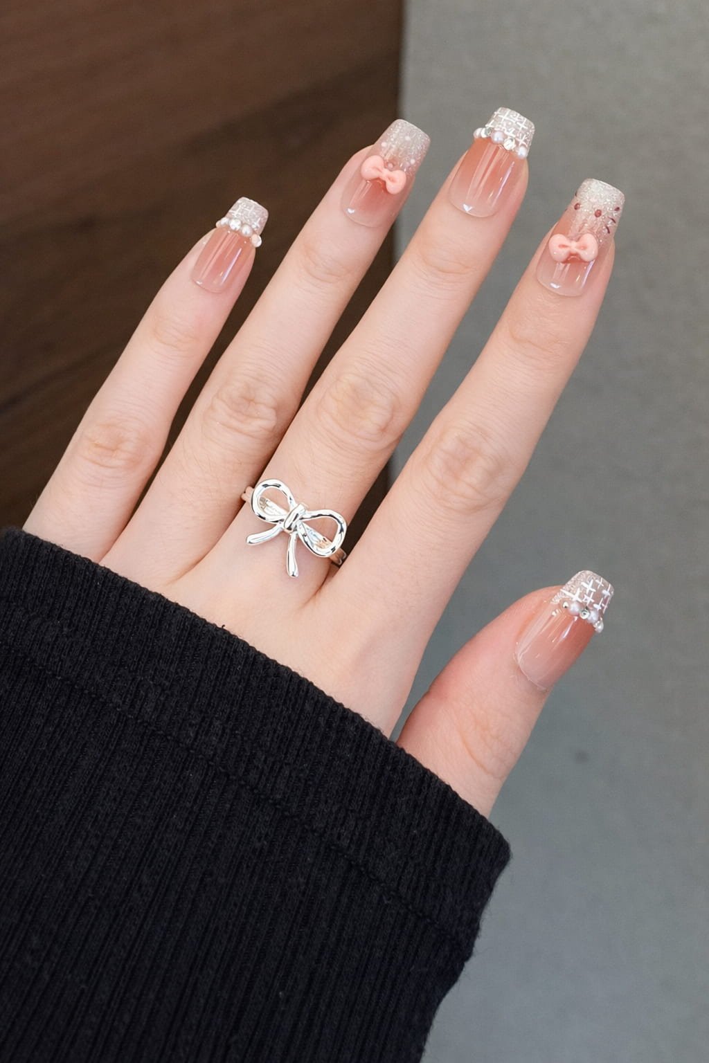 Pink Glitter Bow Hello Kitty Nail Art