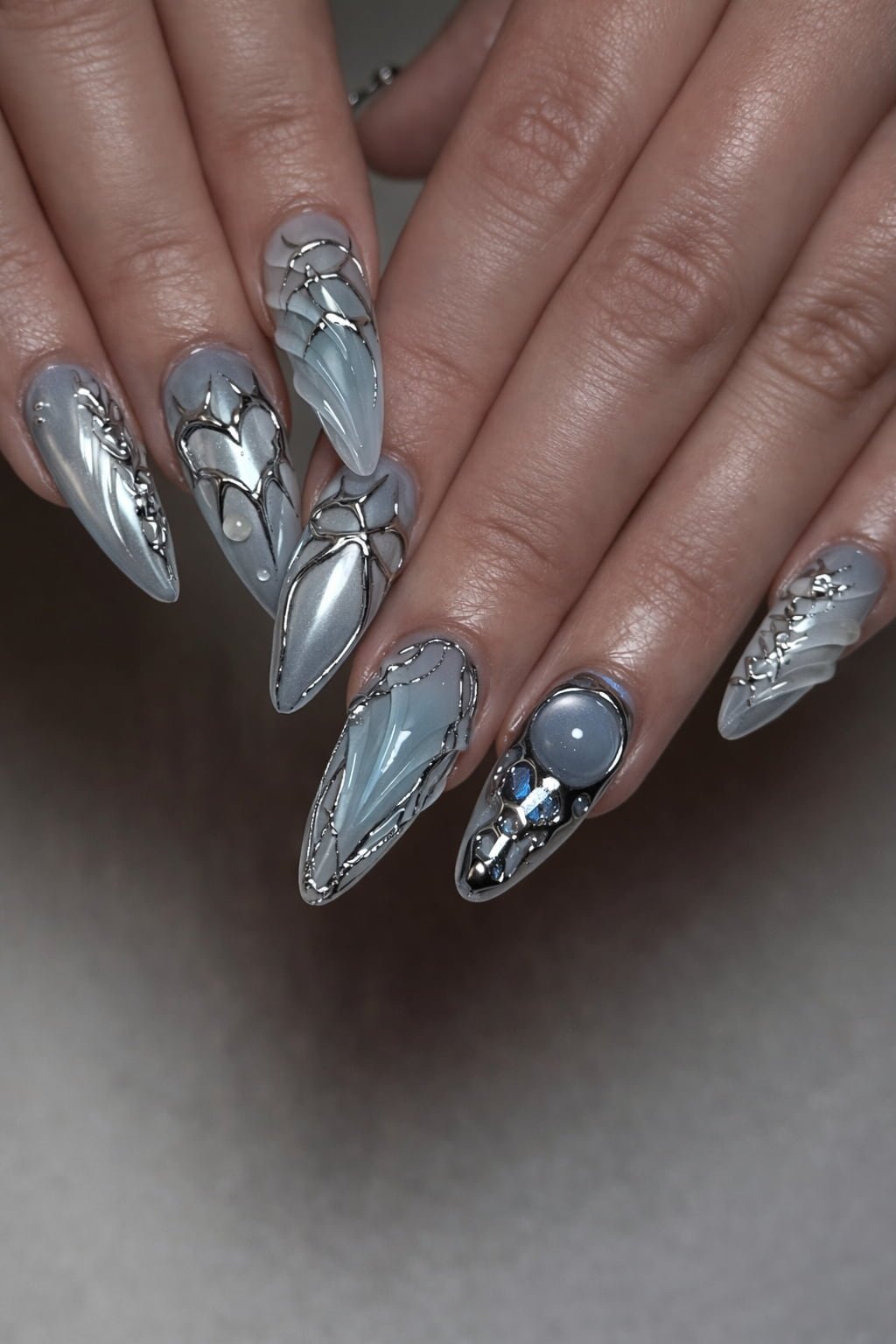 Silver Armor Chrome Y2K Nail